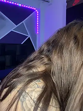 jazminslut – Naživo chatovacia miestnosť