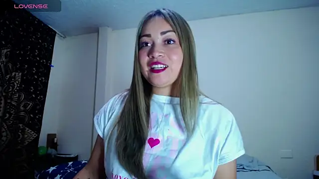 Violet_Bosh Adlı Modelin Canlı Sohbet Odası