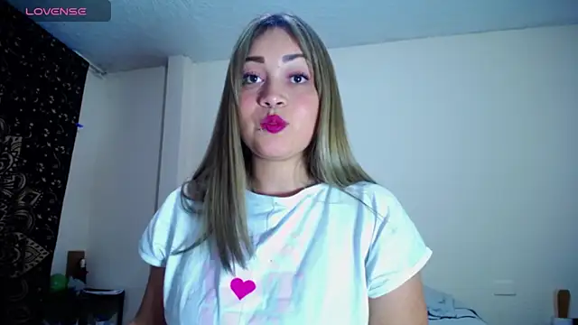 Violet_Bosh Adlı Modelin Canlı Sohbet Odası