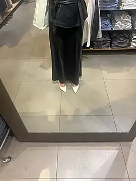 yimisun01 Adlı Modelin Canlı Sohbet Odası