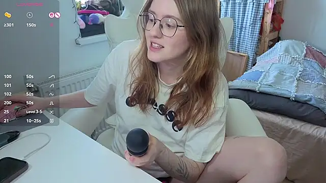 غرفة دردشة urstripchatgf المباشرة
