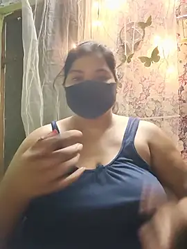 Liyaa_24's Live Chat Room