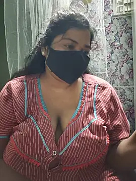Liyaa_24 Adlı Modelin Canlı Sohbet Odası