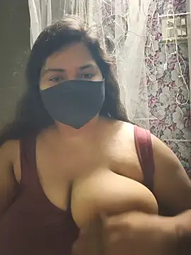 Liyaa_24 লাইভ চ্যাট রুম