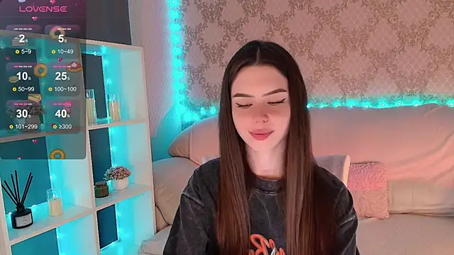 חדר צ'אט בשידור חי של HolyMiax