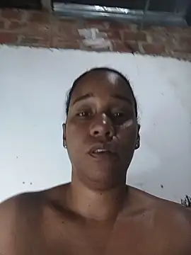 EbonyHorrny élő chatszobája