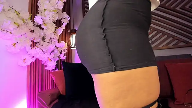 EbonyHorrny live-chat rom