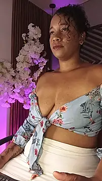 EbonyHorrny – live chatrum