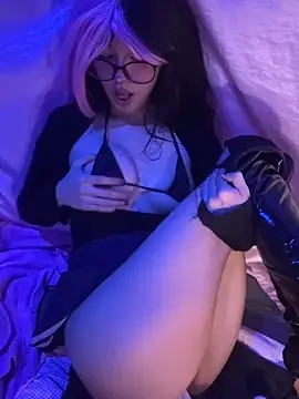 Dolly_Bloom লাইভ চ্যাট রুম
