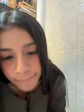 Chat soba uživo modela indialatin