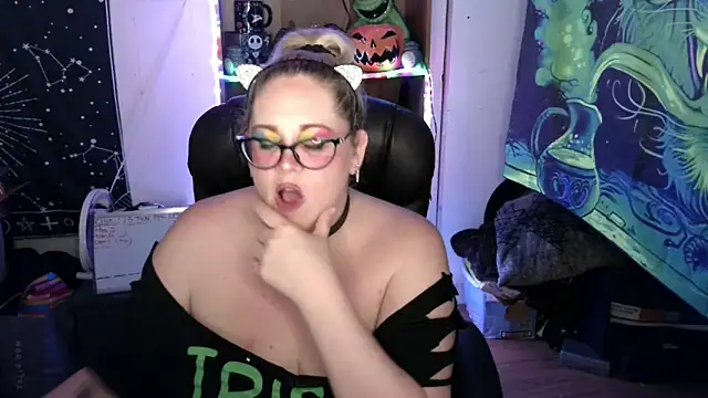 Kinky_Witch Adlı Modelin Canlı Sohbet Odası
