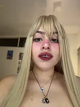 18_salo Adlı Modelin Canlı Sohbet Odası