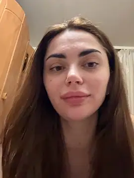 Agnessa Adlı Modelin Canlı Sohbet Odası