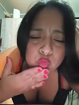 Gatitadiablita35 Live chatroom