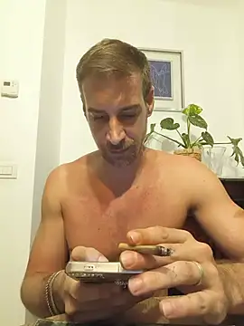 Živá chatovací místnost Lambe91