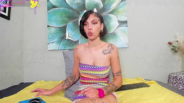 TattoedLexi_ লাইভ চ্যাট রুম