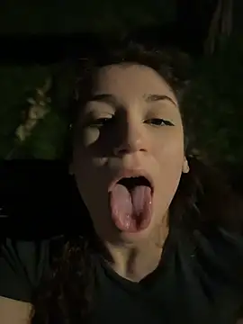 Chat soba uživo modela ScarletBloom_