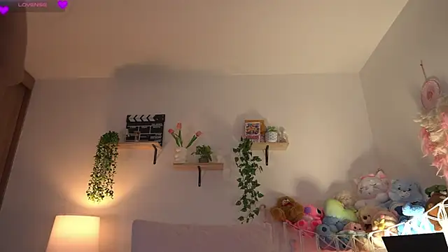 violeth____ – live chatrum