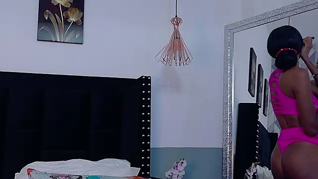 Živá chatovací místnost EbonyCoWorker