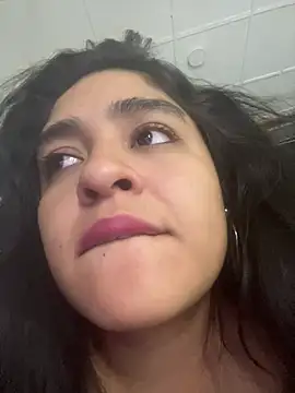 EmilyNoir1 실시간 채팅방