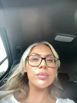 MrsJasminDoll – live chatrum