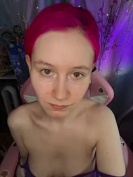 חדר צ'אט בשידור חי של Fuzzy_Unicorn