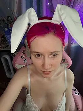 غرفة دردشة Fuzzy_Unicorn المباشرة