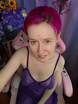 Fuzzy_Unicorn Adlı Modelin Canlı Sohbet Odası
