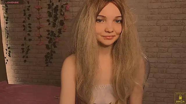 AnimeAlica18 Adlı Modelin Canlı Sohbet Odası