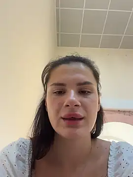MiraReach Adlı Modelin Canlı Sohbet Odası