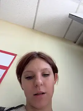 MiraReach Live chatroom