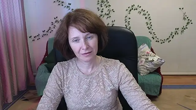 Lia_Tito – Naživo chatovacia miestnosť