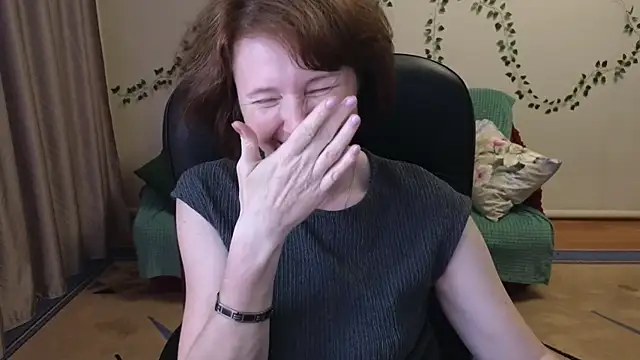 Pokój czatu na żywo – Lia_Tito