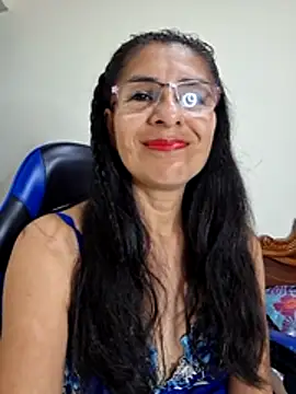 Natasha_50 Adlı Modelin Canlı Sohbet Odası
