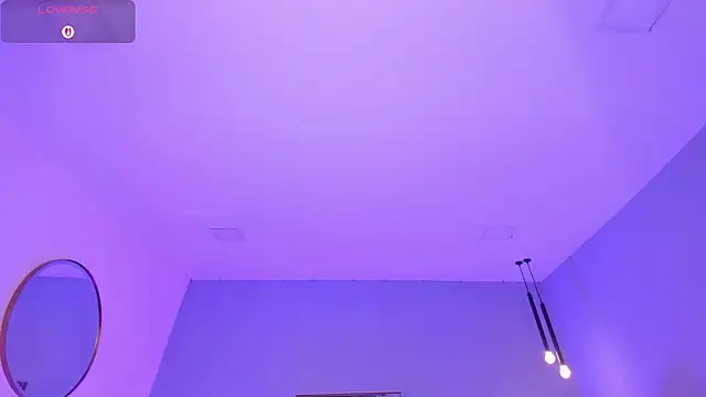Онлайн чат LeahLombardi_
