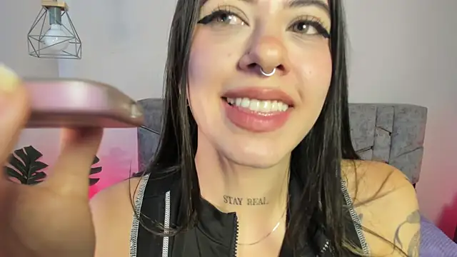 Sala de chat en directo de Alice_Vixen