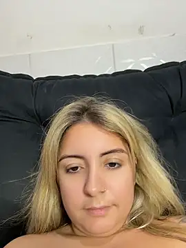 חדר צ'אט בשידור חי של Victoriacavalliery