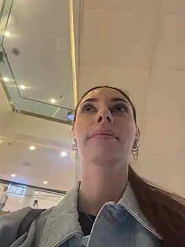 Sala de chat en directo de Amelie_Crosby