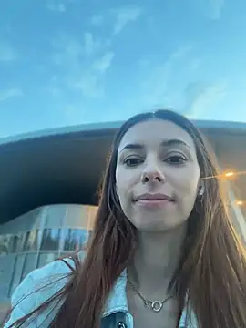 Živá chatovací místnost CrystalClean