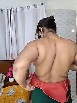 Bristy- Cameră chat live