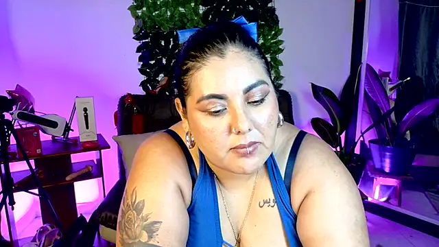 AndreaKinky's Live Chat Room