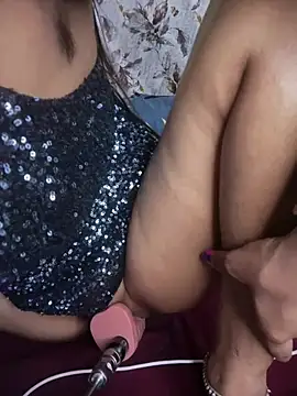 HOTTY-TINA লাইভ চ্যাট রুম