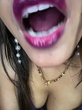 Chat ao vivo de HOTTY-TINA