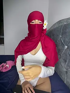 _Zahiira_'s Live Chat Room