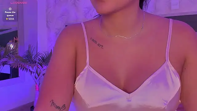 dana_hazze Adlı Modelin Canlı Sohbet Odası