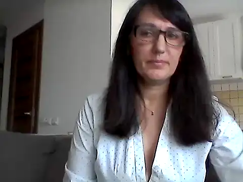 Elena48324 чат на живо