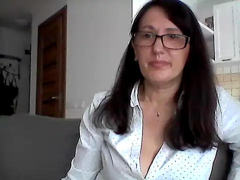 Elena48324 live-chat rom