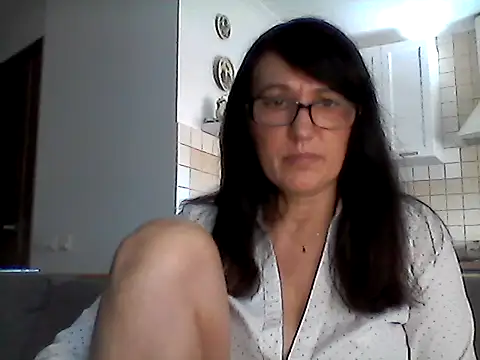 Elena48324 Chat Room in diretta
