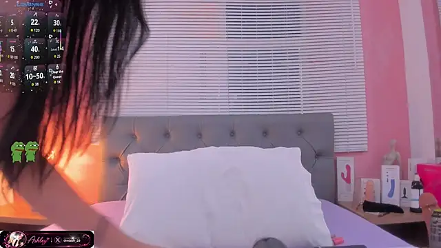 01_ashley Live chatroom