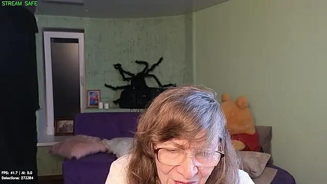 Chat soba uživo modela Betty_Brick